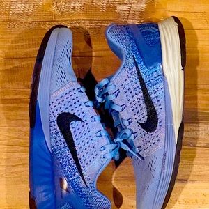 Ladies Nike Lunar Glide size 6